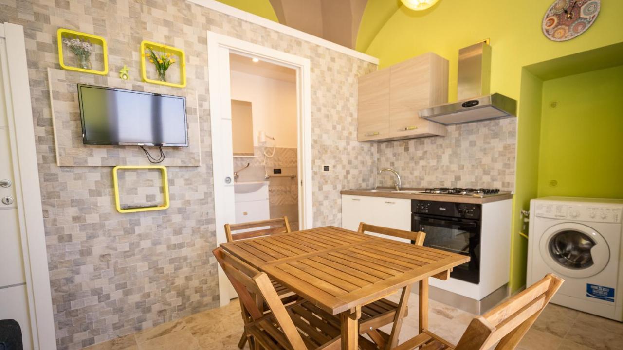 Green House Bed & Breakfast โมโนโปลี ภายนอก รูปภาพ